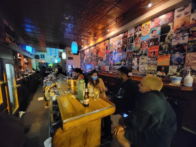 The Ravenswood Tavern