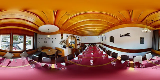 Dorfplatz (La Casa del Gusto)