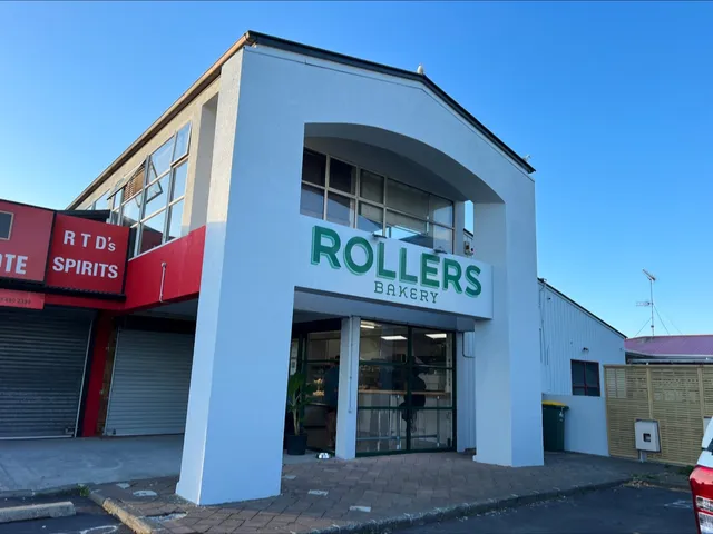 Rollers Bakery