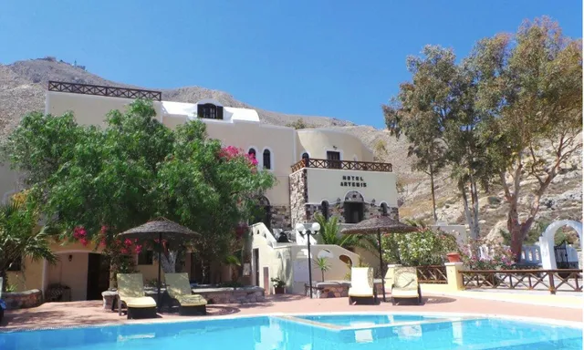 TheArtemis - Perissa Hotel