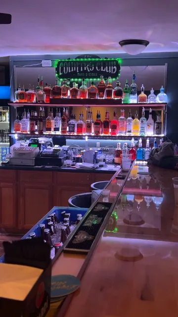 Country Club Bar and Grill
