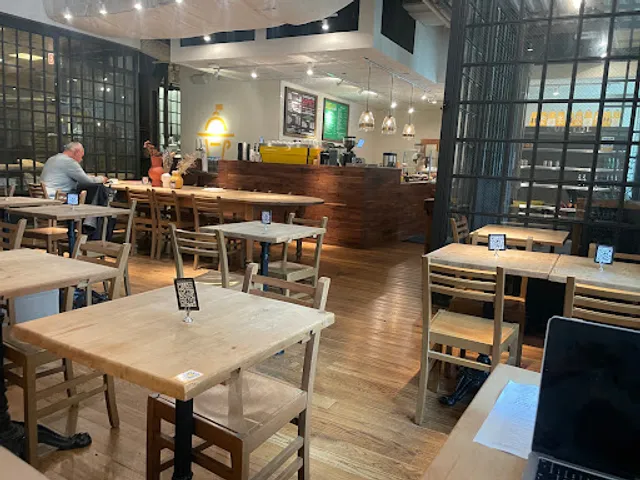 Cupitol Coffee & Eatery (West Loop)