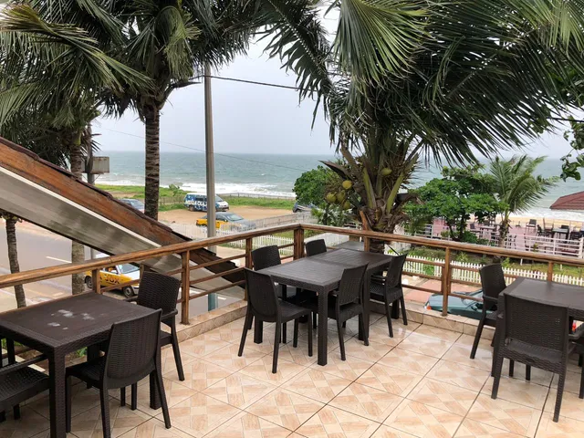 Roys Hotel & Restaurant