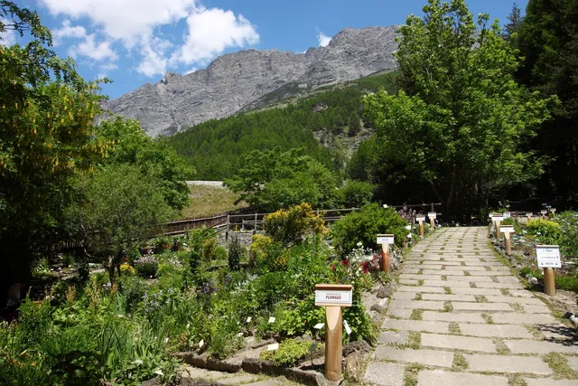 Alpine Botanical Garden "Rezia"