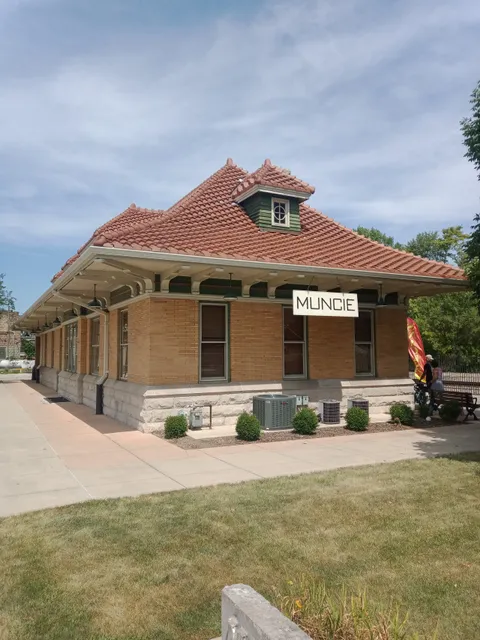 Cardinal Greenway Muncie Depot Trailhead
