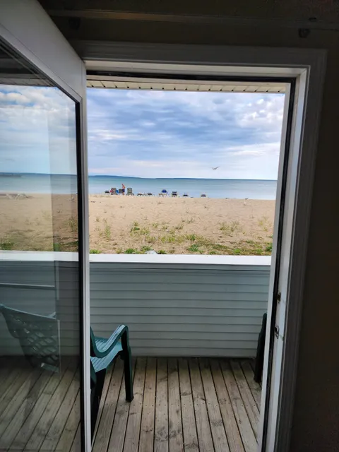 Great Mackinaw Beachfront Hotel