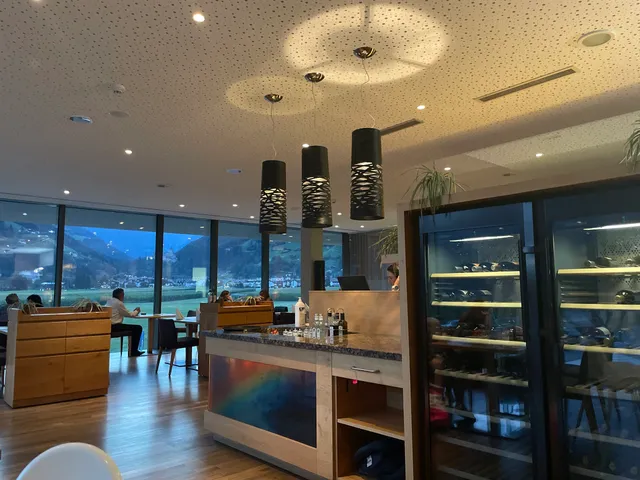 BAR PIZZERIA CASCADE