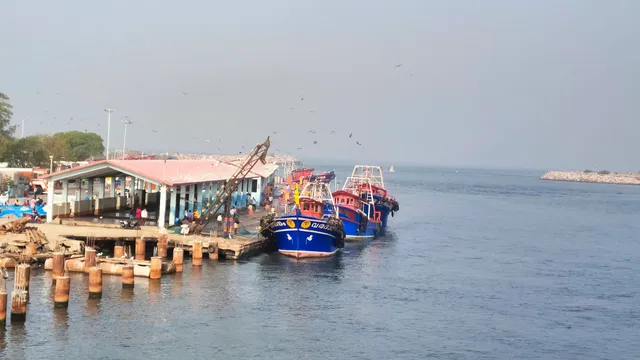 Neendakara Harbour (SAKTHIKULANGARA WHARF)
