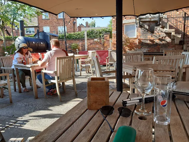 Rising Sun, Tarporley