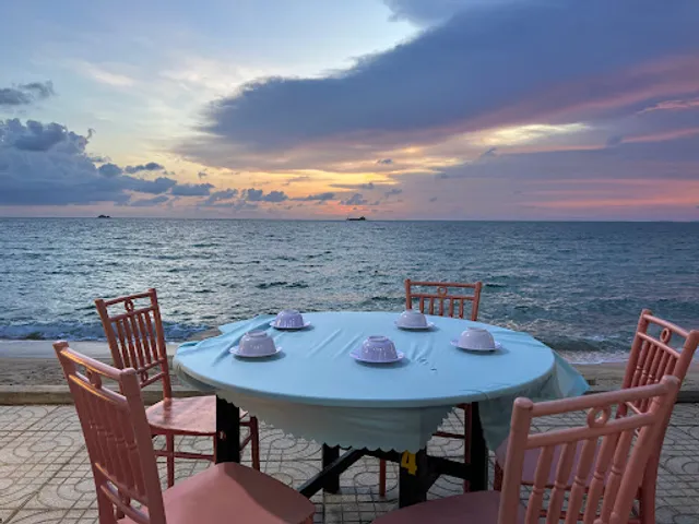 Welcome To Nha Hang Quoc Thien