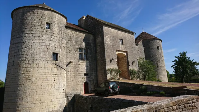 Château de Mont Saint-Jean