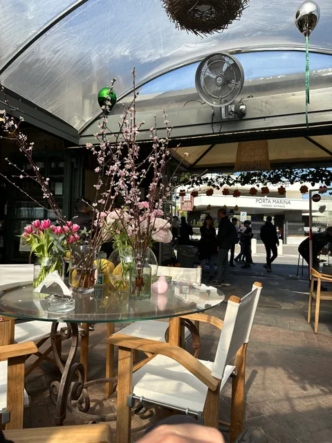 Hortus Pompei, Restaurant & Garden Bar