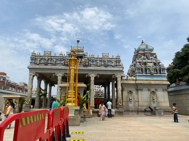 Sri Meenakshi Sundareshwara Temple