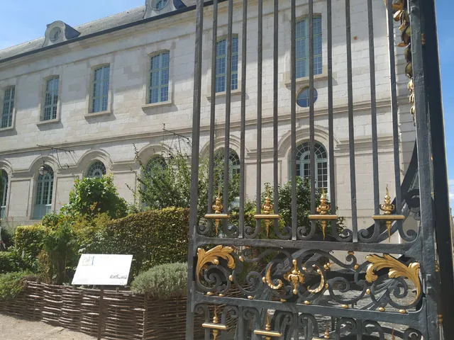 Hôtel-Dieu-le-Comte