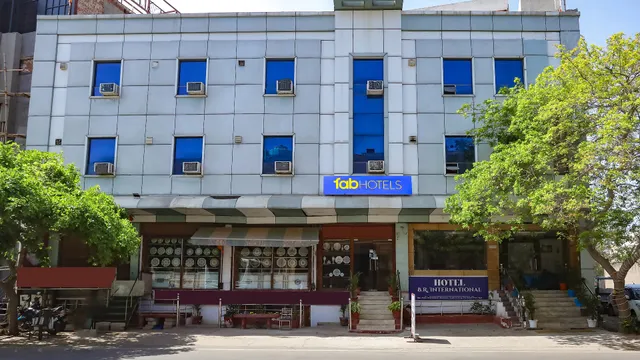 FabHotel BR International