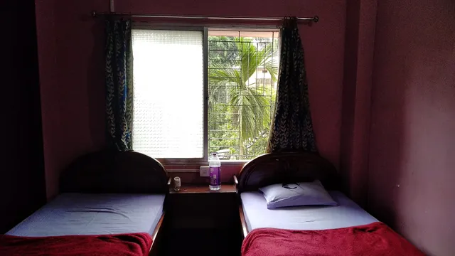 OYO 38642 Hotel Sarojini Palace