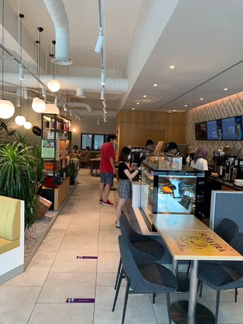 The Coffee Bean & Tea Leaf