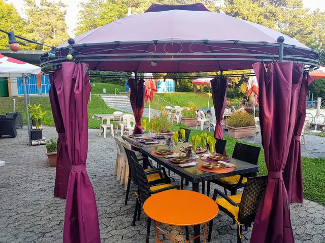 Buvette Piscine De Valmont