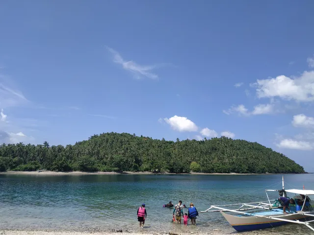 Mombon Beach