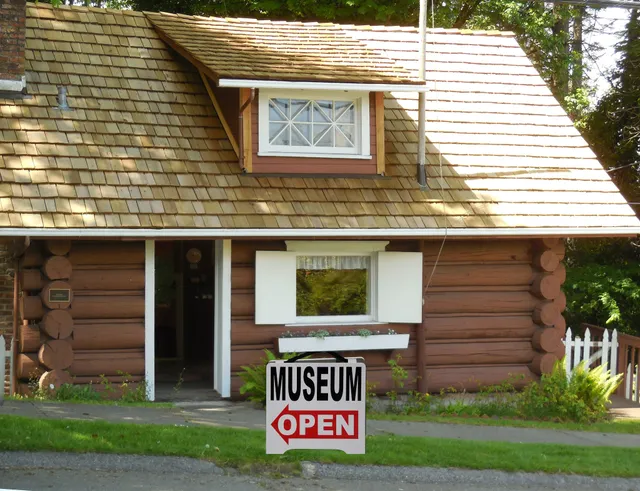 Log Cabin Museum