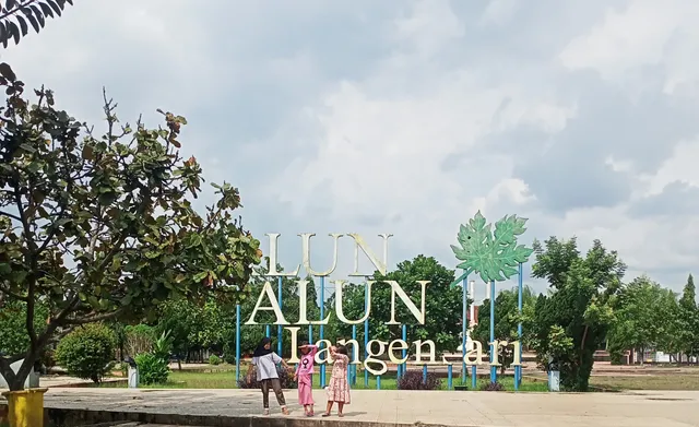 Alun-Alun Langensari