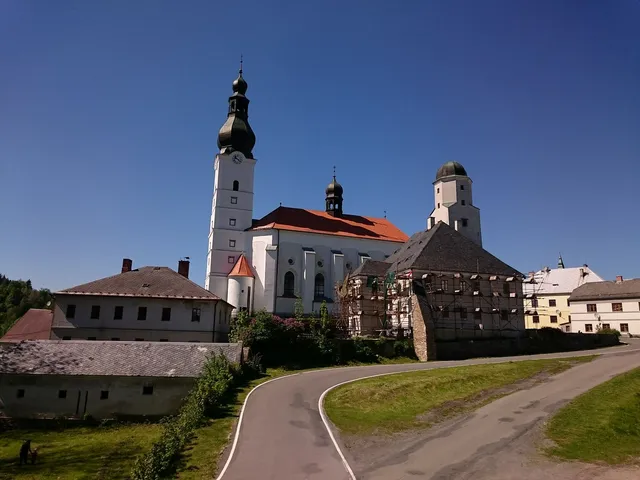Fara Branná - levné ubytování v podhorské vesničce Branné. Vhodné pro početnější skupiny osob.