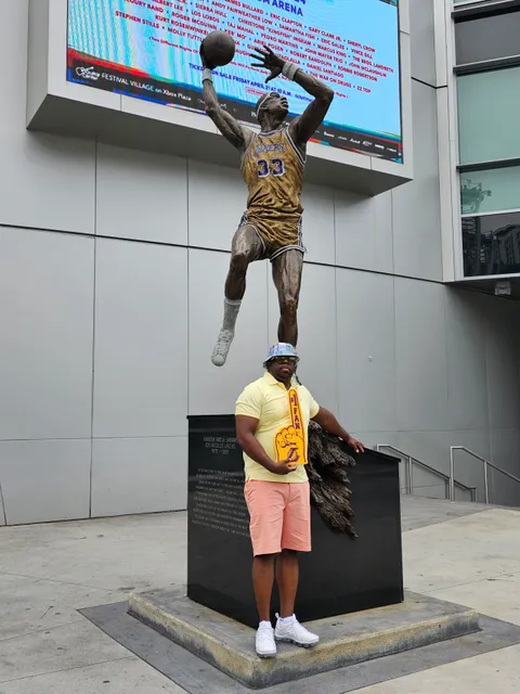 Kareem Abdul Jabbar Statue