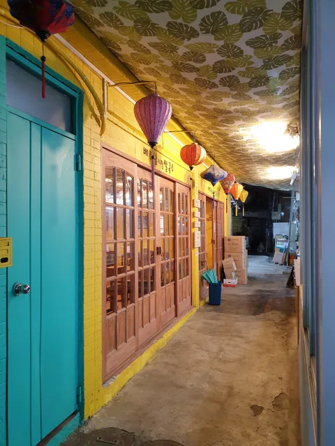 Vietnam Market Ssalguksu