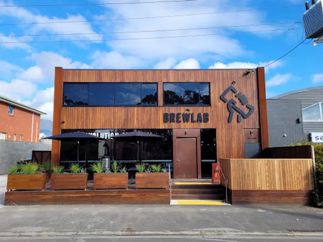 Brewlab Craft Beer Cafe
