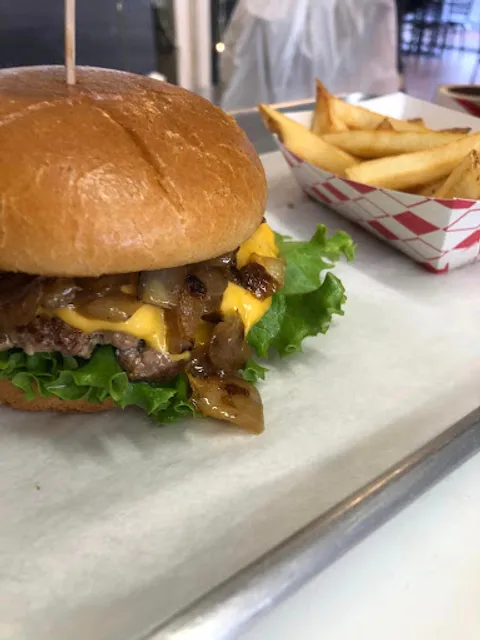 Edmond's Burgers & More
