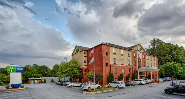 Holiday Inn Express & Suites Atlanta-Emory University Area by IHG