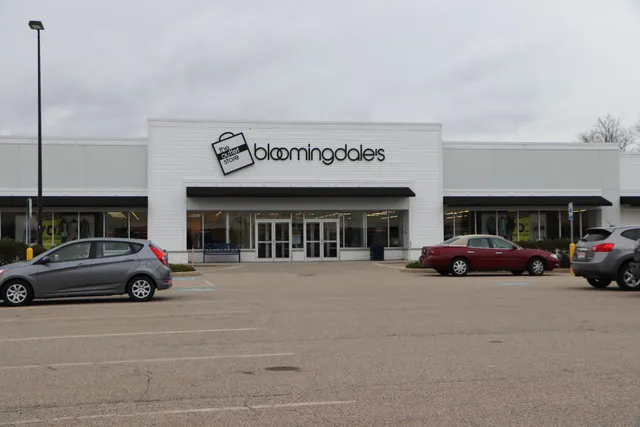 Bloomingdale's Outlet