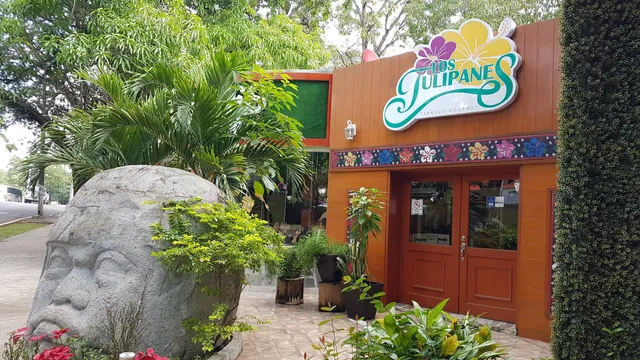 Los Tulipanes Restaurant