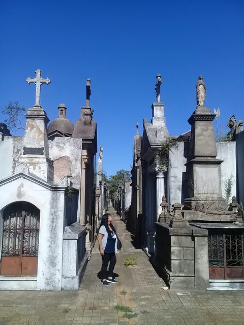 Plaza de Ingreso Principal al Cementerio de la Chacarita