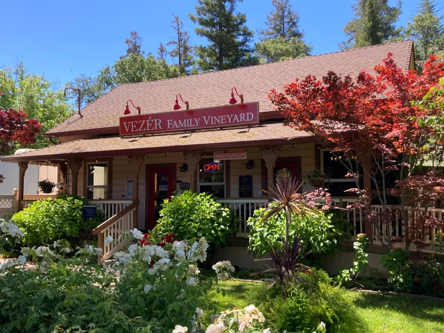 Vezer's Family Vineyard