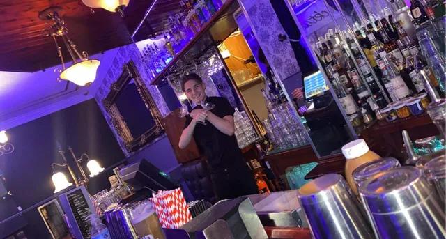 Browns Cocktails Bar