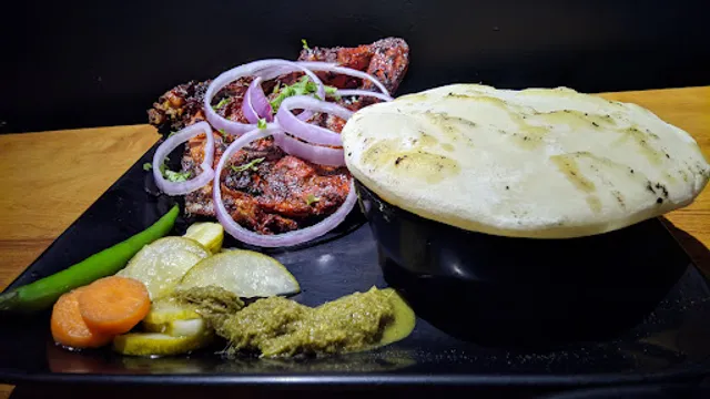 Al Keyaan Shawarma And Rolls