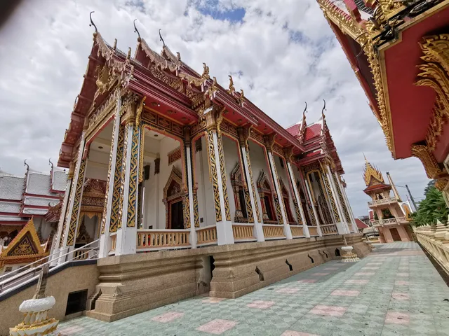 Wat Si Maha Racha