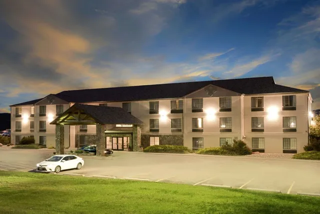 Summerset Hotel & Suites