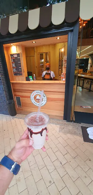 Hug Food and Coffee Shop