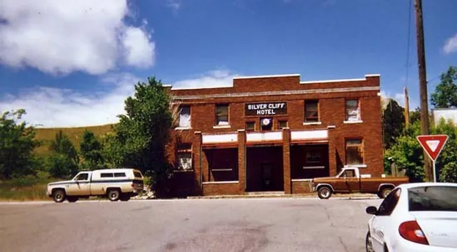 Silver Cliff Hotel & Resort