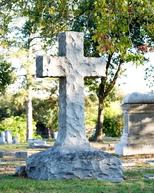 Historic Hollywood Cemetery