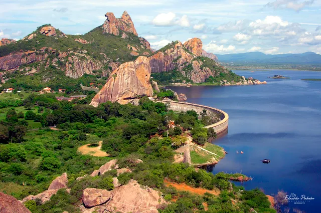 Trilha da Pedra da Galinha Choca