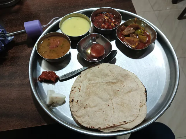 Annapurna Eathouse & Caterers