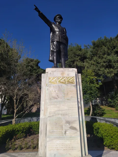 Atatürk Anıtı