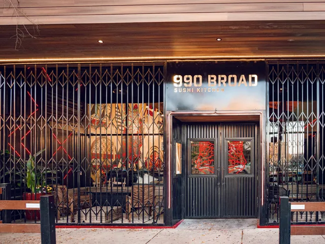 990 Broad | Sushi Kitchen