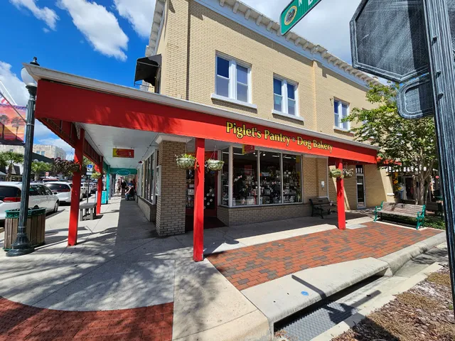 Piglet's Pantry-Dog Bakery