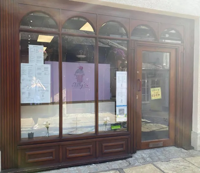 Tilly's Cafe & Desserts
