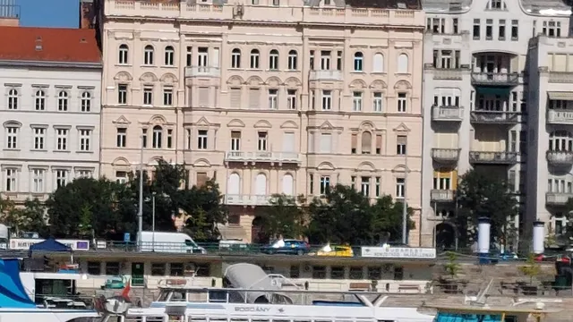 Duna Szecsi Apartman