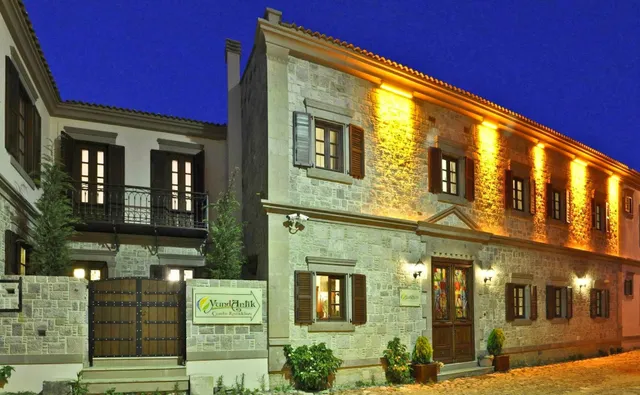 YundAntik Cunda Konaklari